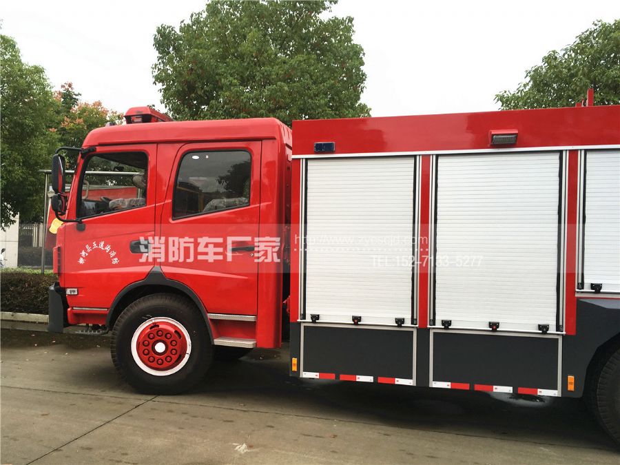 新款東風153水罐消防車 新款東風153水罐消防車
